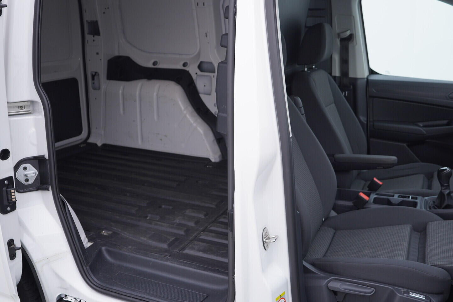 OV190V11117_42.webp_CADDY  1.5 TSI 84 kW manuál, DPH