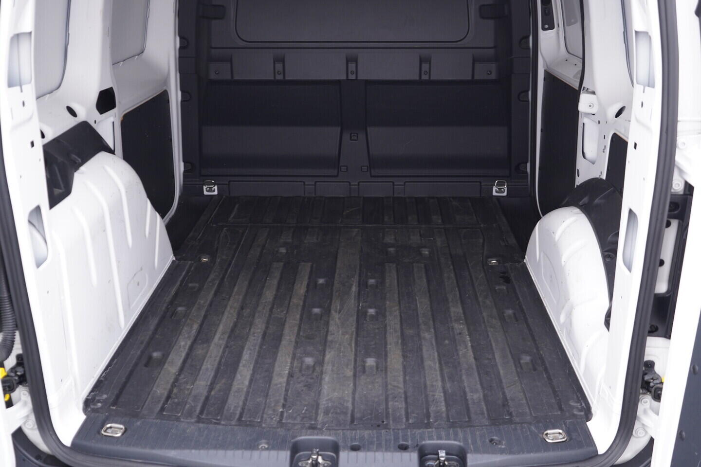 OV190V11117_47.webp_CADDY  1.5 TSI 84 kW manuál, DPH