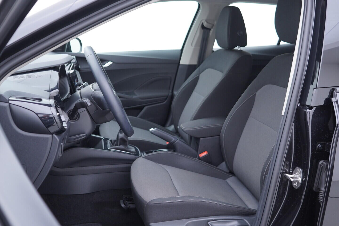 OV190V11118_22.webp_FABIA Selection 1.0 TSI 70 kW manuál, DPH