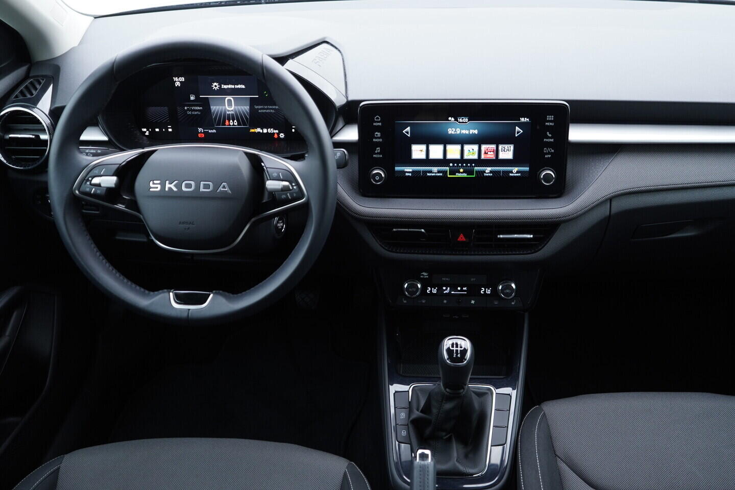 OV190V11118_26.webp_FABIA Selection 1.0 TSI 70 kW manuál, DPH