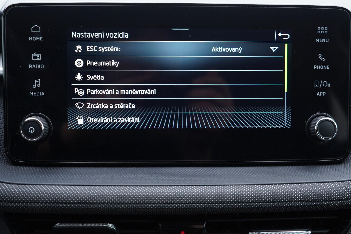 OV190V11118_34.webp_FABIA Selection 1.0 TSI 70 kW manuál, DPH