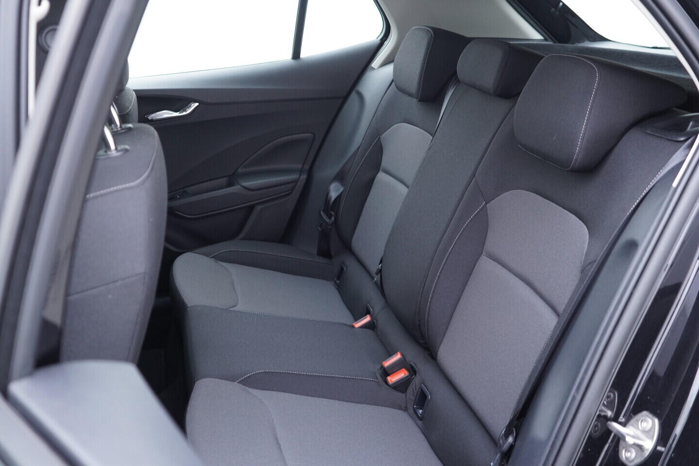 OV190V11118_40.webp_FABIA Selection 1.0 TSI 70 kW manuál, DPH