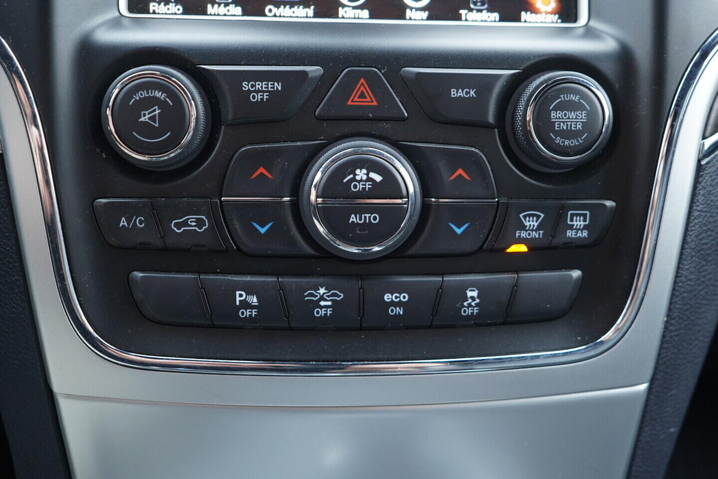 OV190V11119_35.webp_GRAND CHEROKEE  3.0 CRDi 184 kW automat, DPH