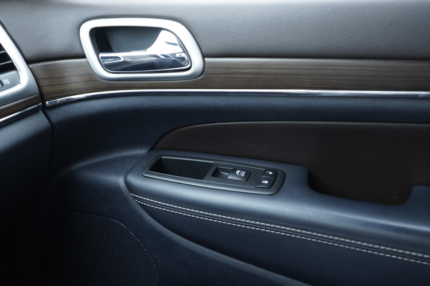 OV190V11119_36.webp_GRAND CHEROKEE  3.0 CRDi 184 kW automat, DPH