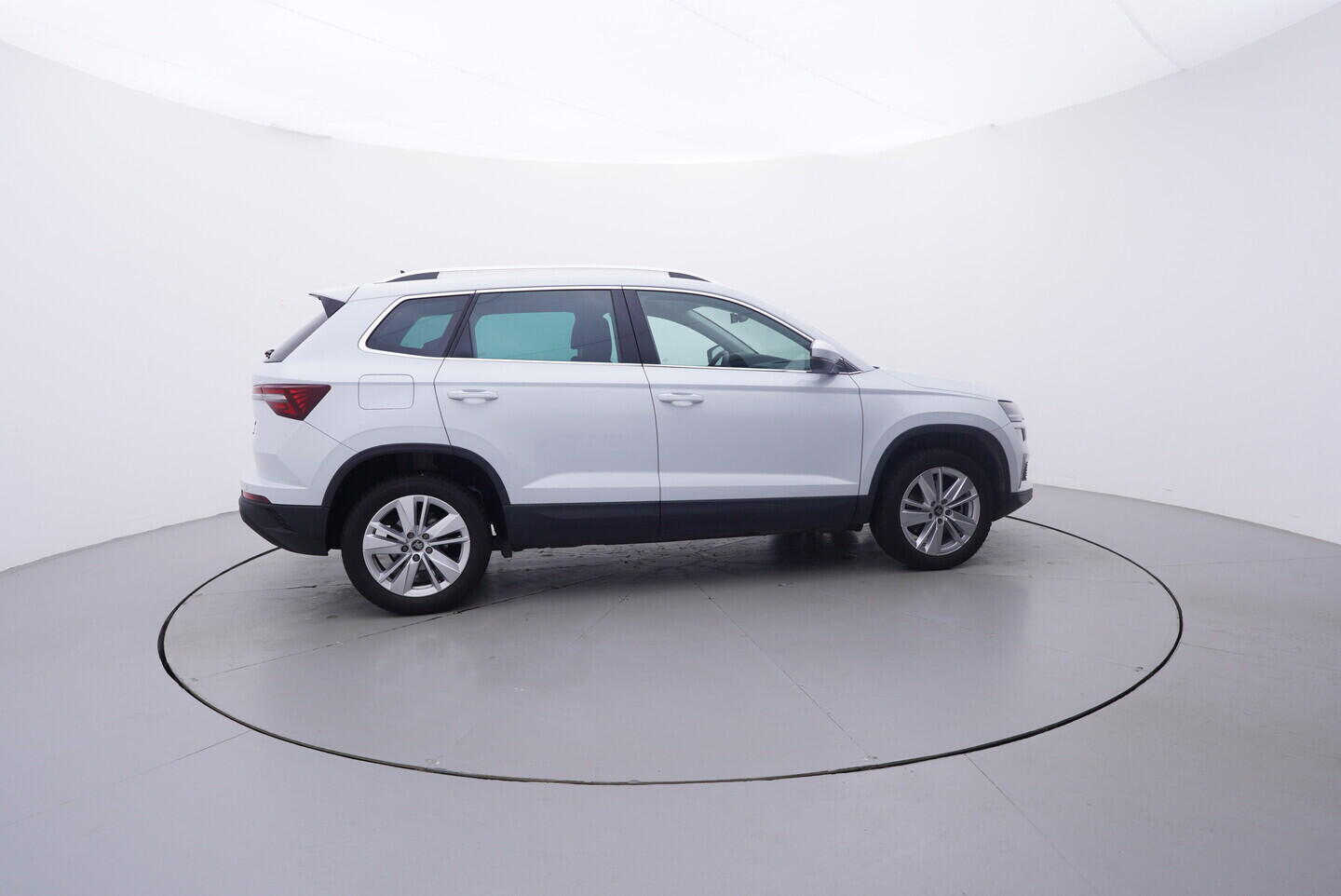 OV190V11122_15.webp_KAROQ Selection 1.5 TSI 110 kW automat, DPH