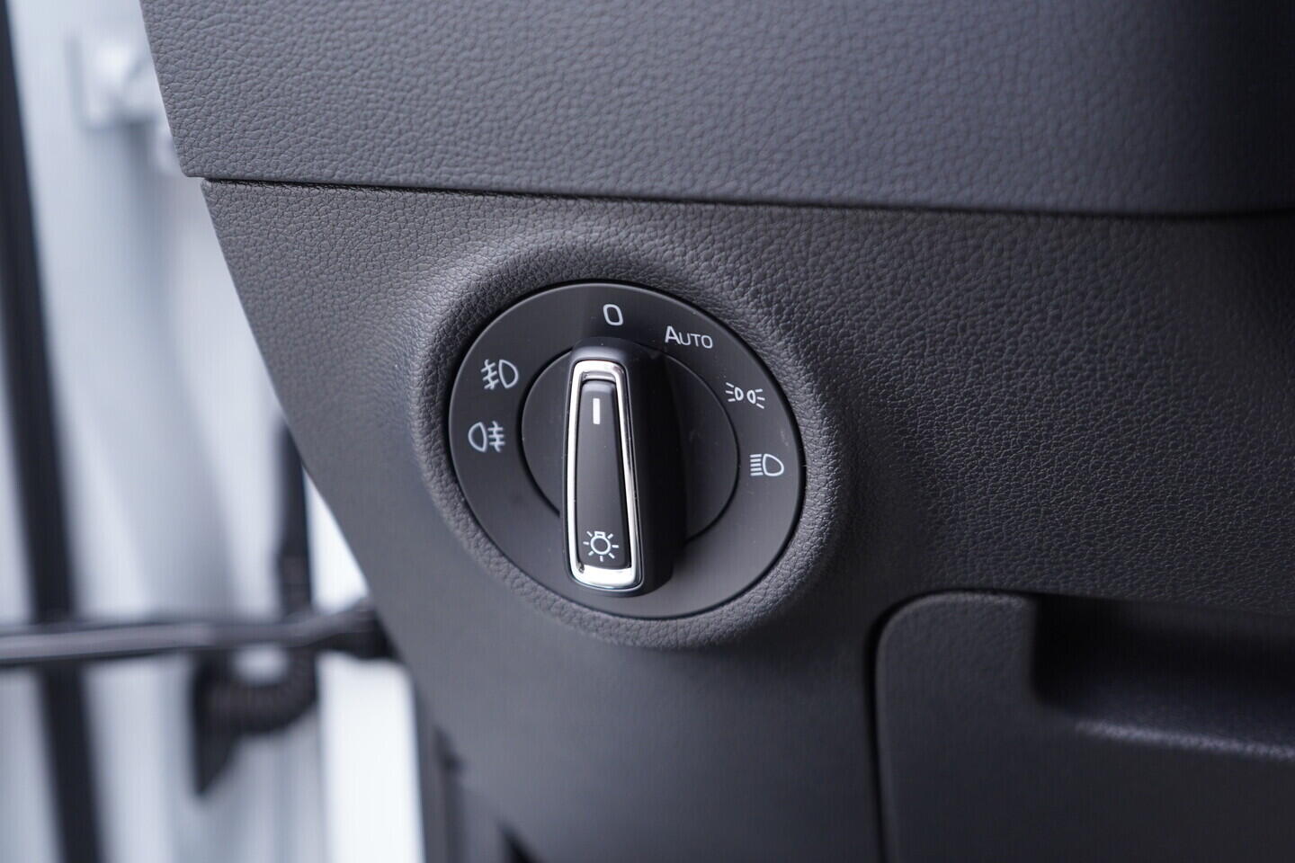 OV190V11122_26.webp_KAROQ Selection 1.5 TSI 110 kW automat, DPH