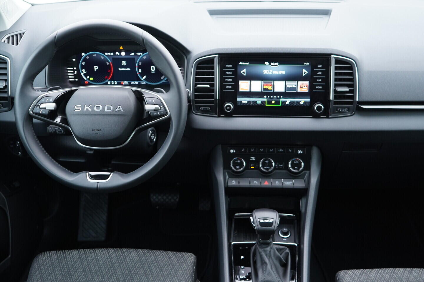 OV190V11122_27.webp_KAROQ Selection 1.5 TSI 110 kW automat, DPH