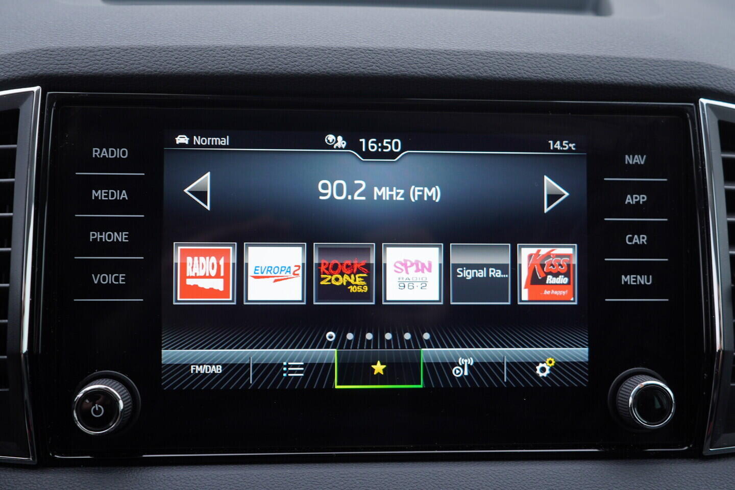 OV190V11122_29.webp_KAROQ Selection 1.5 TSI 110 kW automat, DPH