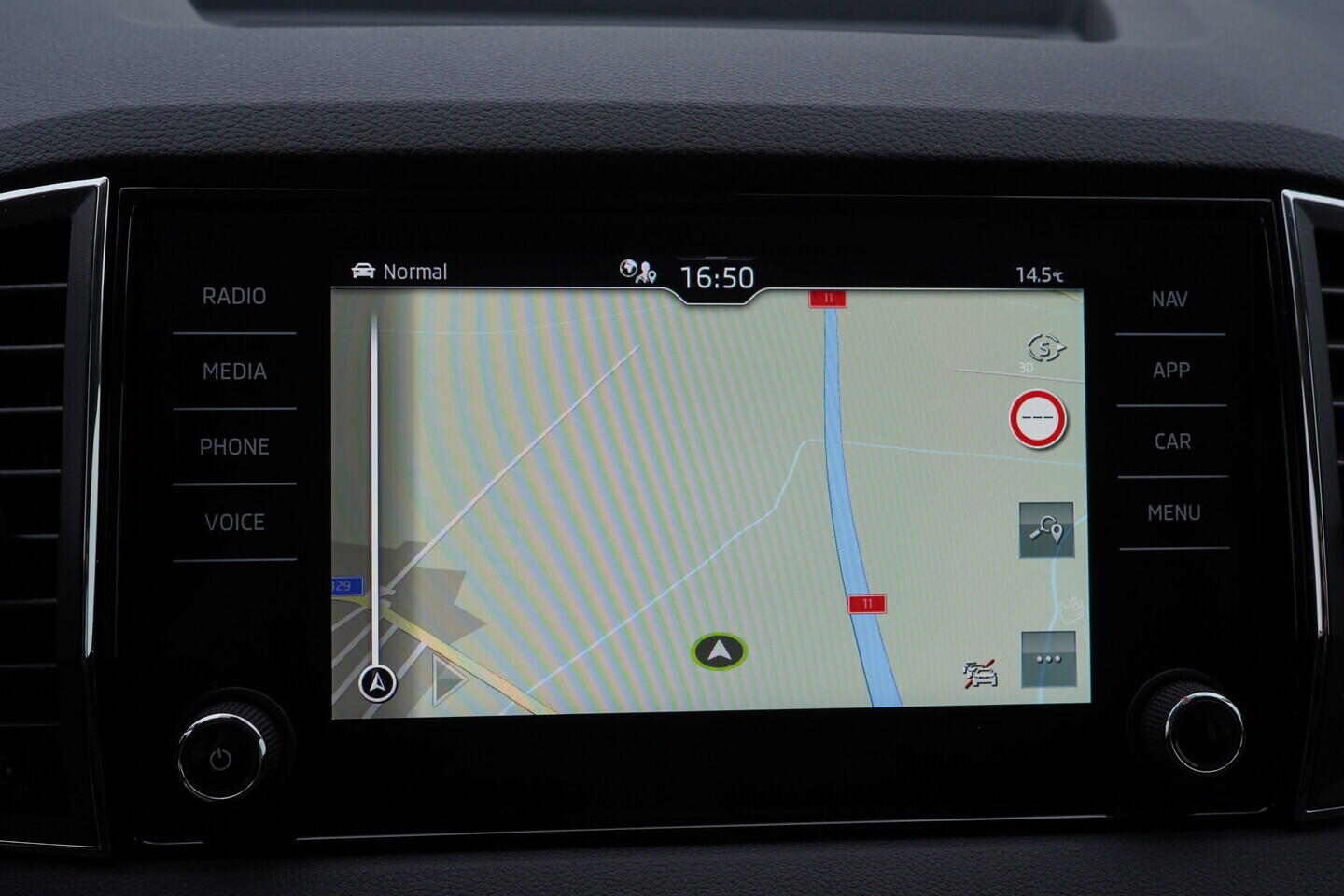 OV190V11122_32.webp_KAROQ Selection 1.5 TSI 110 kW automat, DPH