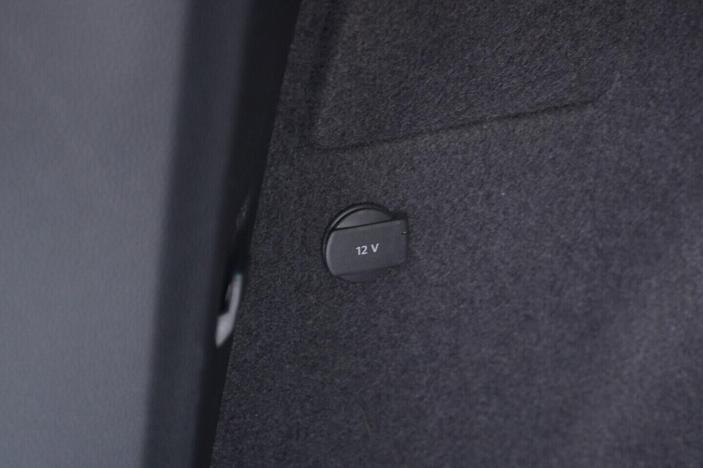 OV190V11122_41.webp_KAROQ Selection 1.5 TSI 110 kW automat, DPH