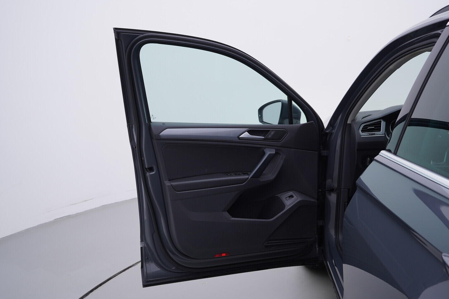 OV190V11123_18.webp_TIGUAN Life 1.5 TSI 110 kW manuál