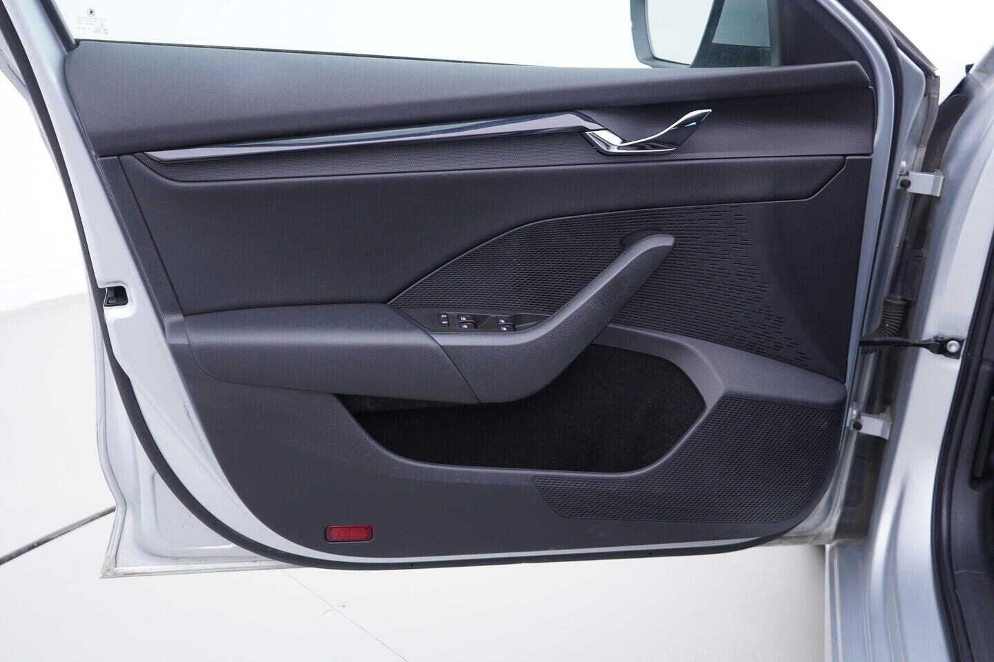 OV190V11125_19.webp_OCTAVIA Ambition 1.5 TSI 110 kW manuál, DPH