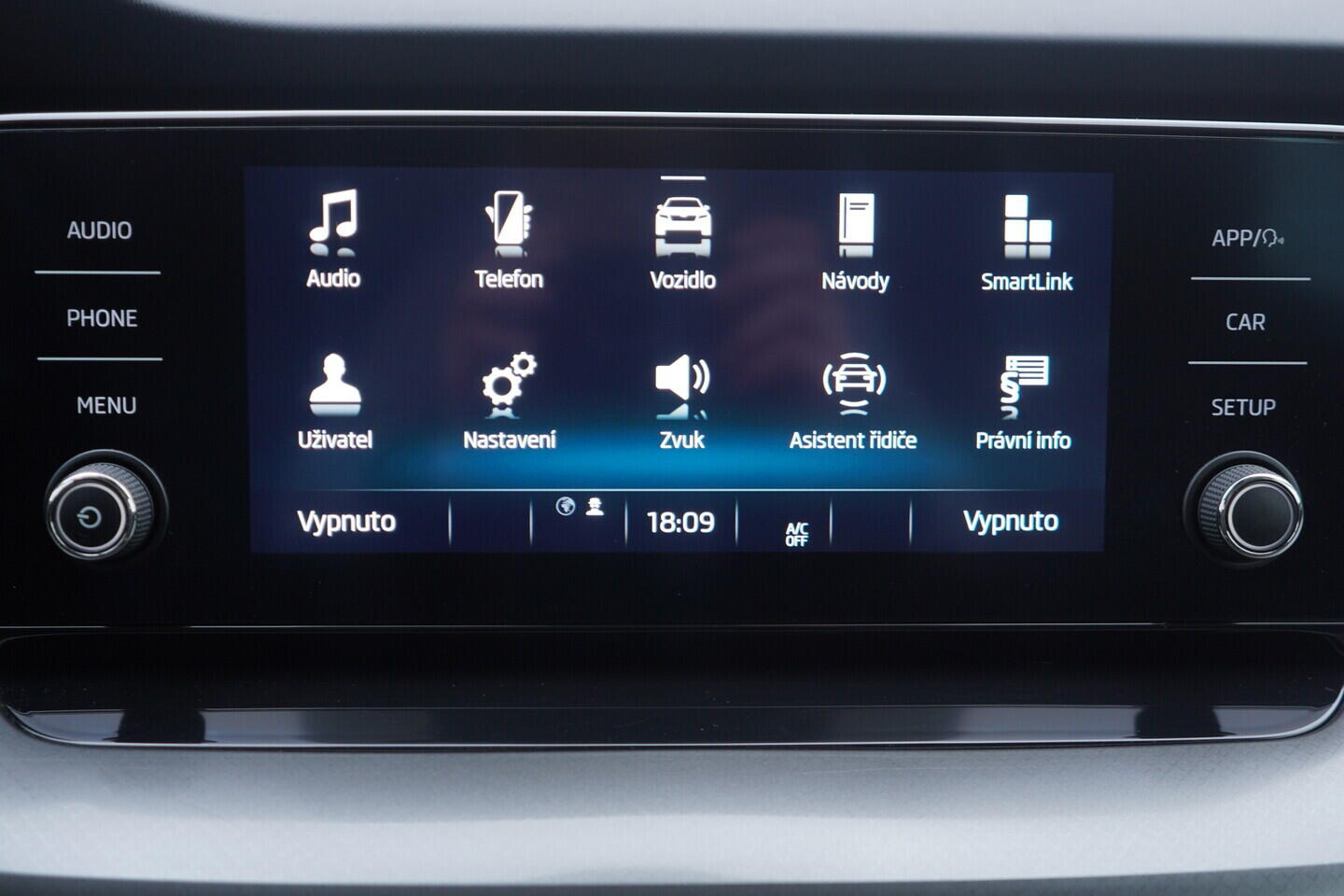 OV190V11125_27.webp_OCTAVIA Ambition 1.5 TSI 110 kW manuál, DPH