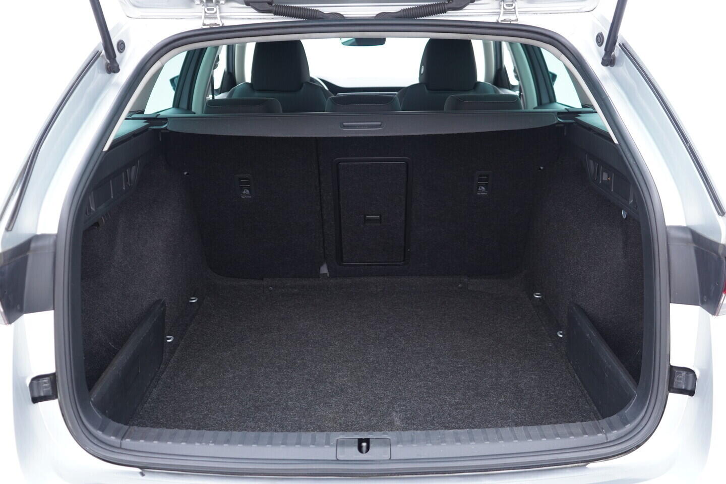 OV190V11125_37.webp_OCTAVIA Ambition 1.5 TSI 110 kW manuál, DPH