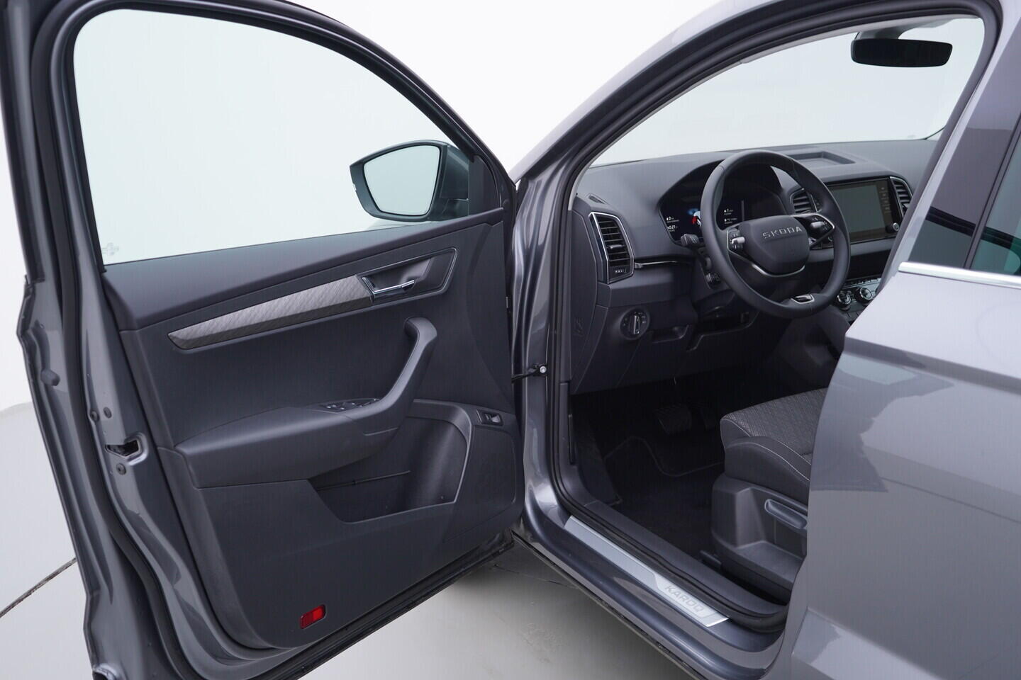 OV190V11126_18.webp_KAROQ Selection 1.5 TSI 110 kW automat, DPH