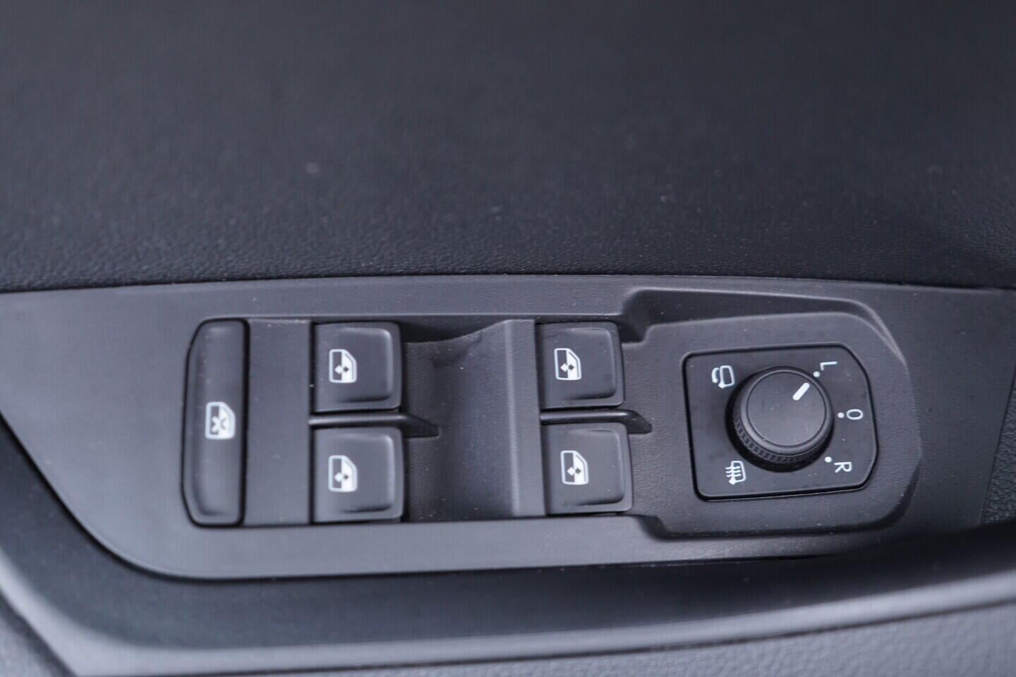 OV190V11126_20.webp_KAROQ Selection 1.5 TSI 110 kW automat, DPH