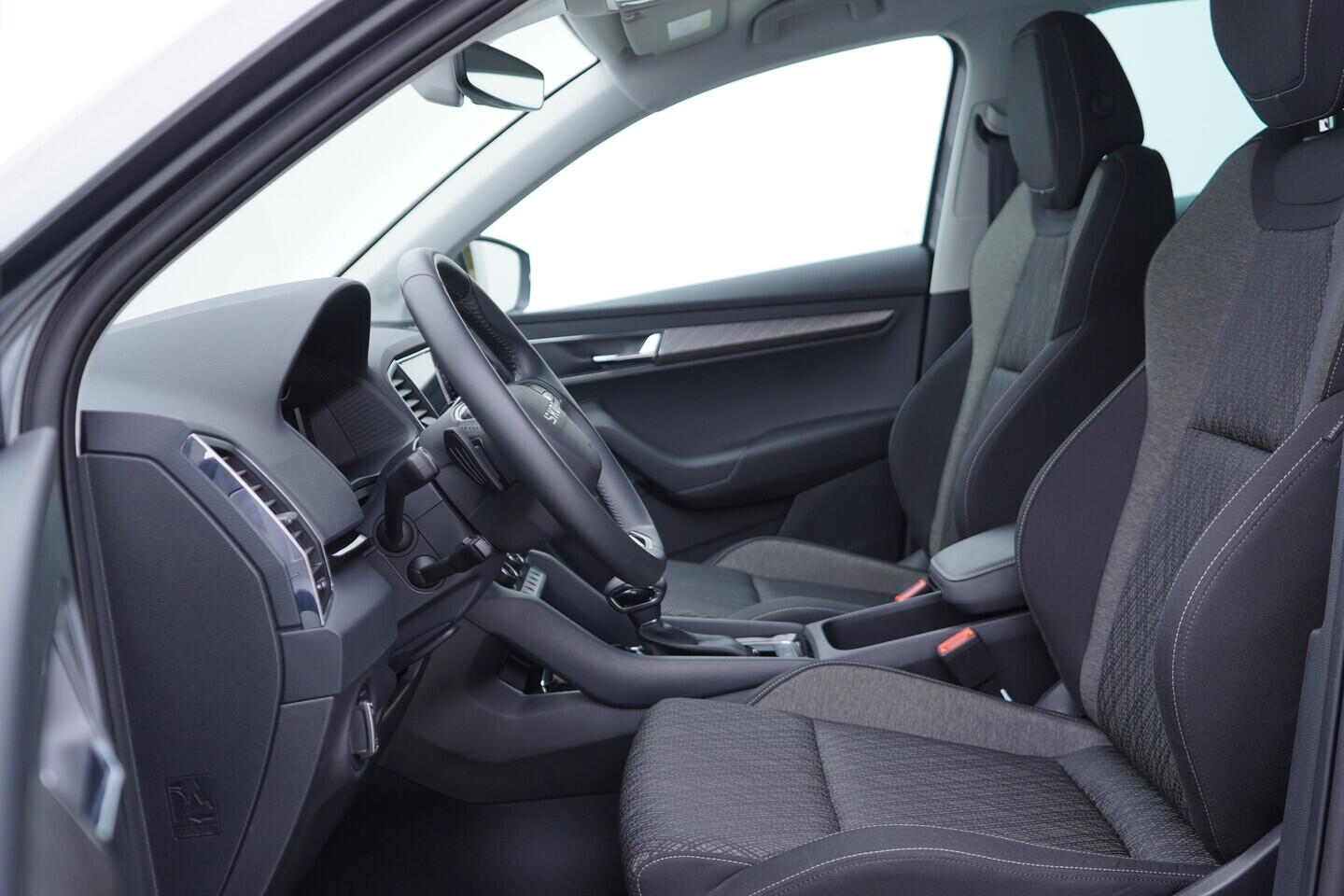 OV190V11126_23.webp_KAROQ Selection 1.5 TSI 110 kW automat, DPH