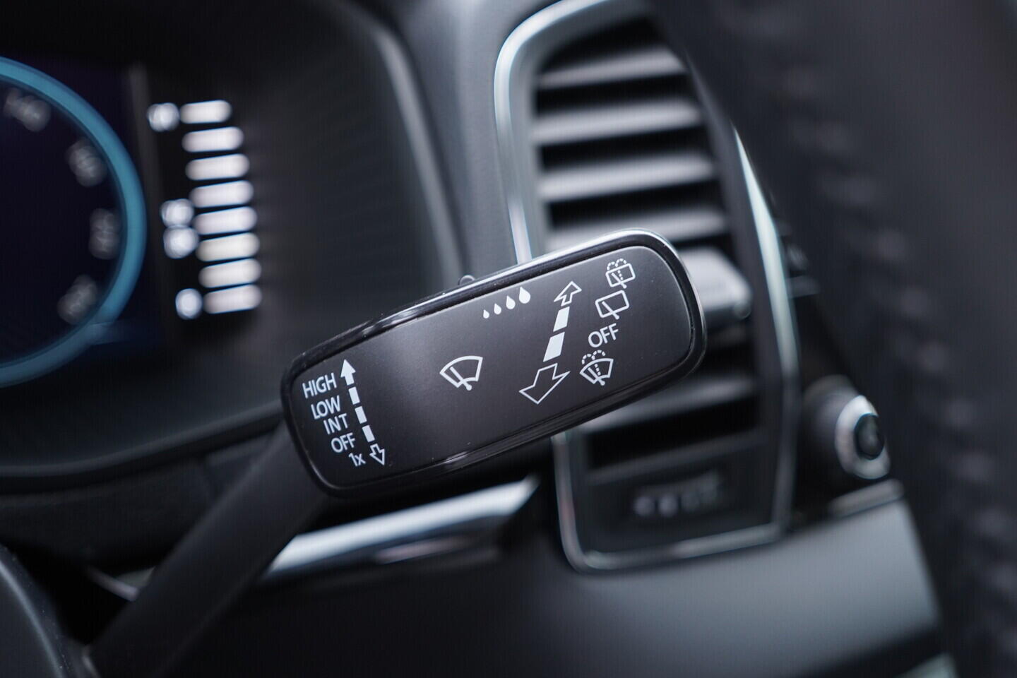 OV190V11126_26.webp_KAROQ Selection 1.5 TSI 110 kW automat, DPH