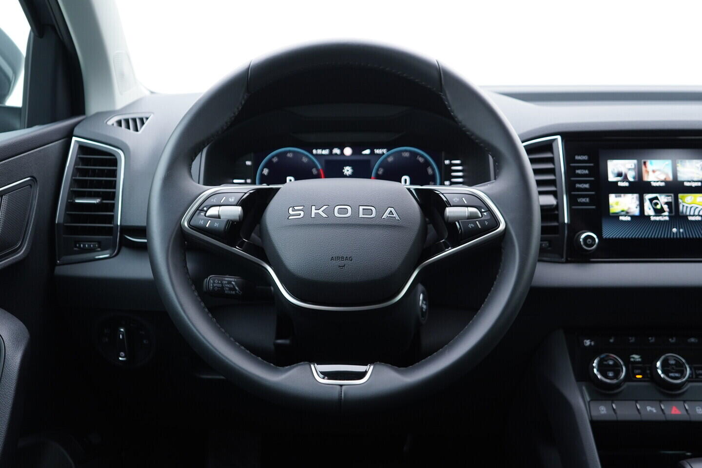 OV190V11126_28.webp_KAROQ Selection 1.5 TSI 110 kW automat, DPH