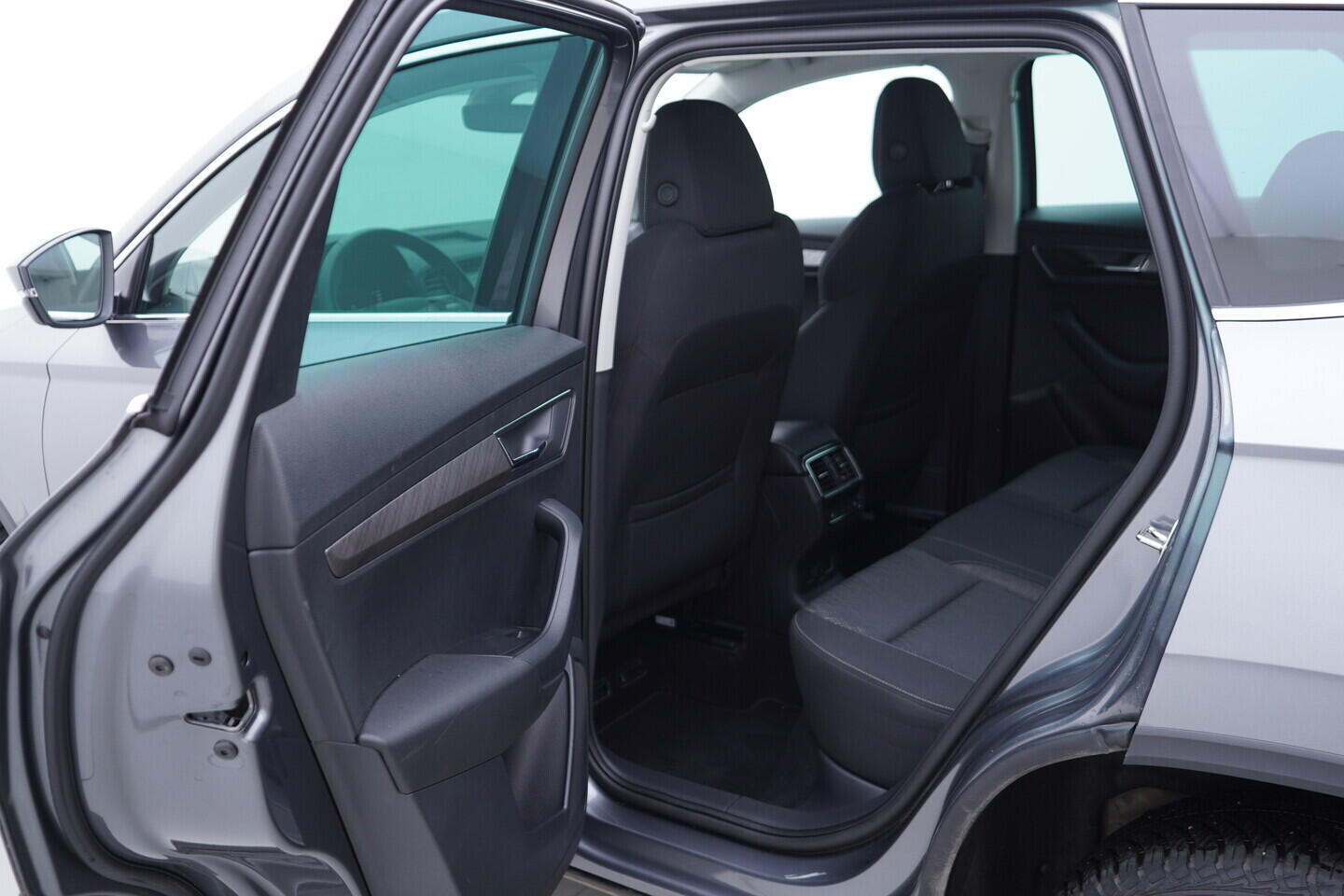 OV190V11126_36.webp_KAROQ Selection 1.5 TSI 110 kW automat, DPH