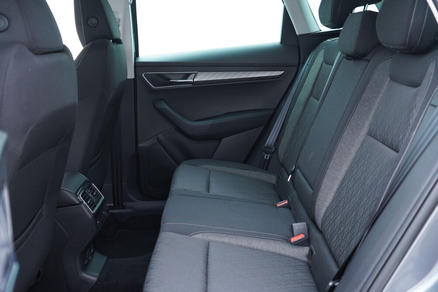 OV190V11126_38.webp_KAROQ Selection 1.5 TSI 110 kW automat, DPH