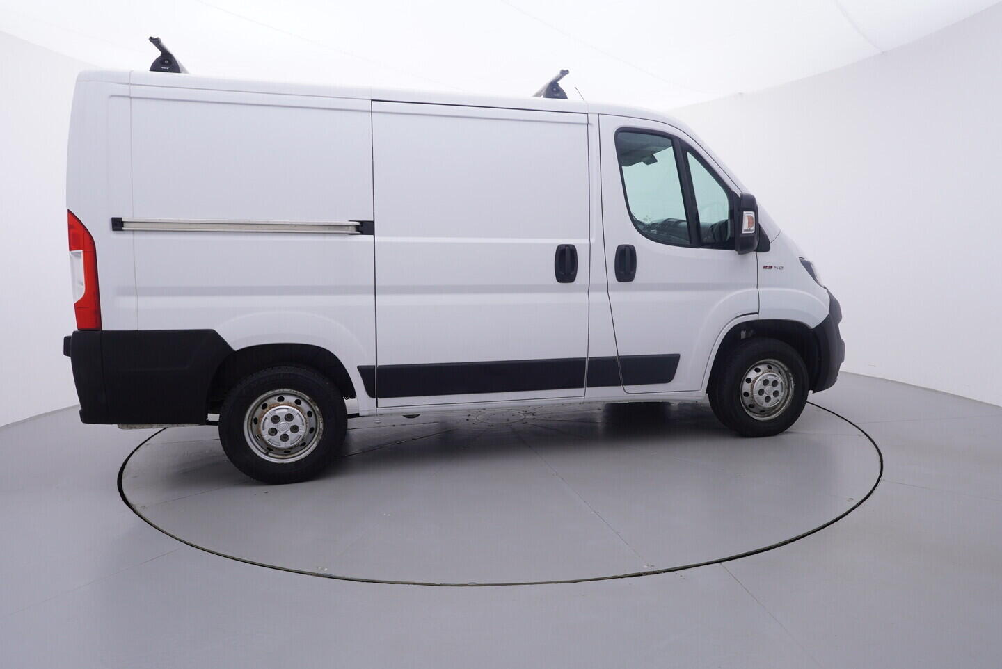 OV190V11127_15.webp_DUCATO  2.3 2.3 140 103 kW manuál, DPH