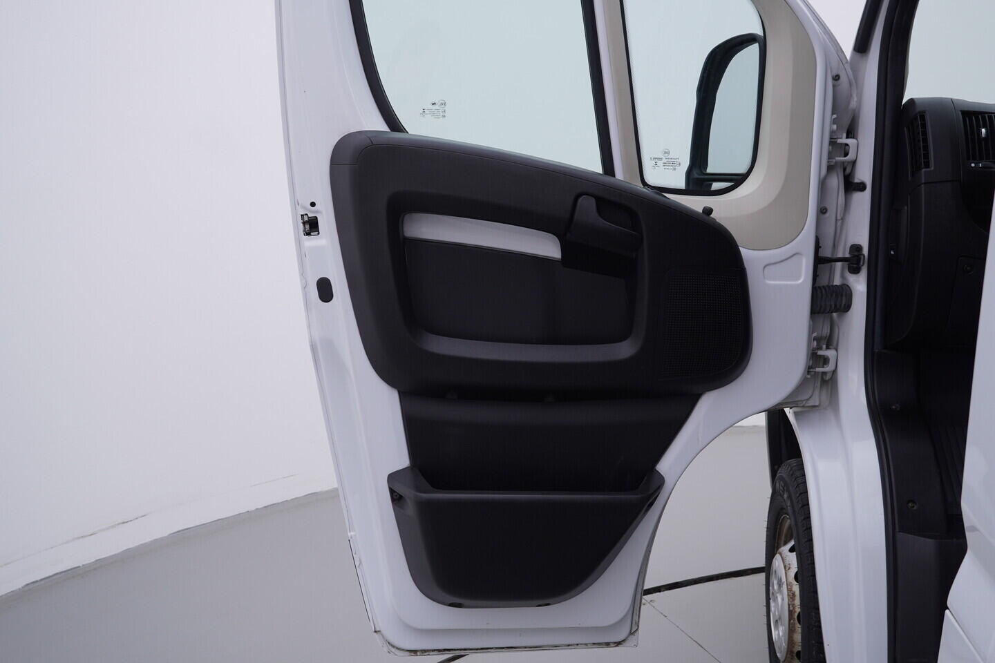 OV190V11127_19.webp_DUCATO  2.3 2.3 140 103 kW manuál, DPH