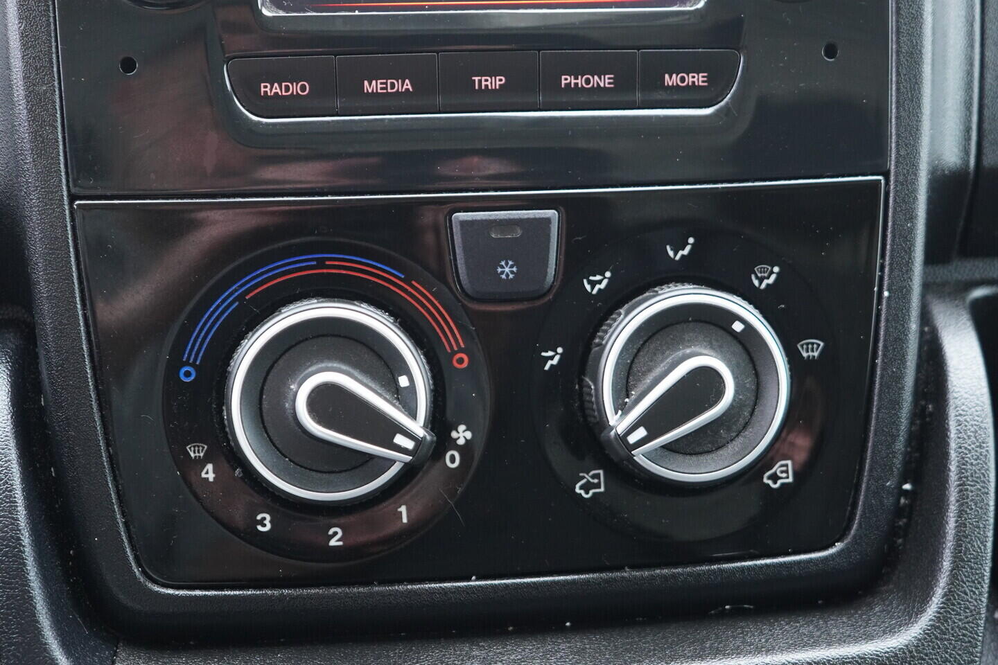 OV190V11127_28.webp_DUCATO  2.3 2.3 140 103 kW manuál, DPH