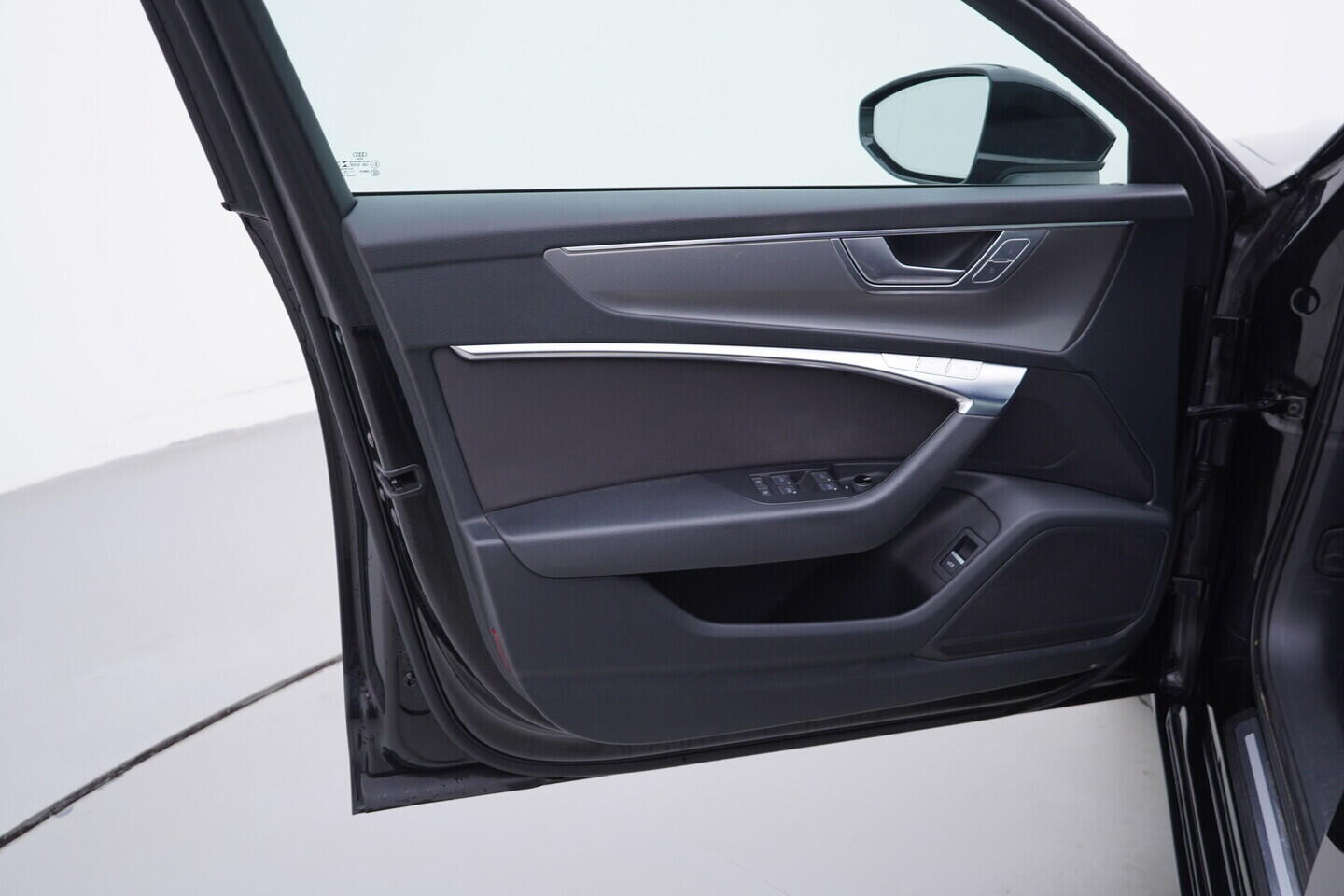 OV190V11128_19.webp_A6 AVANT  3.0 TDI 210 kW automat, DPH