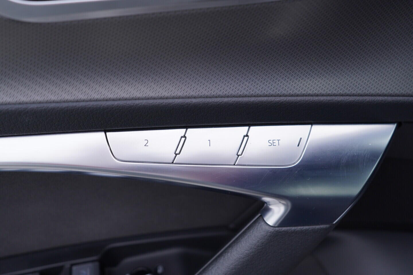 OV190V11128_22.webp_A6 AVANT  3.0 TDI 210 kW automat, DPH