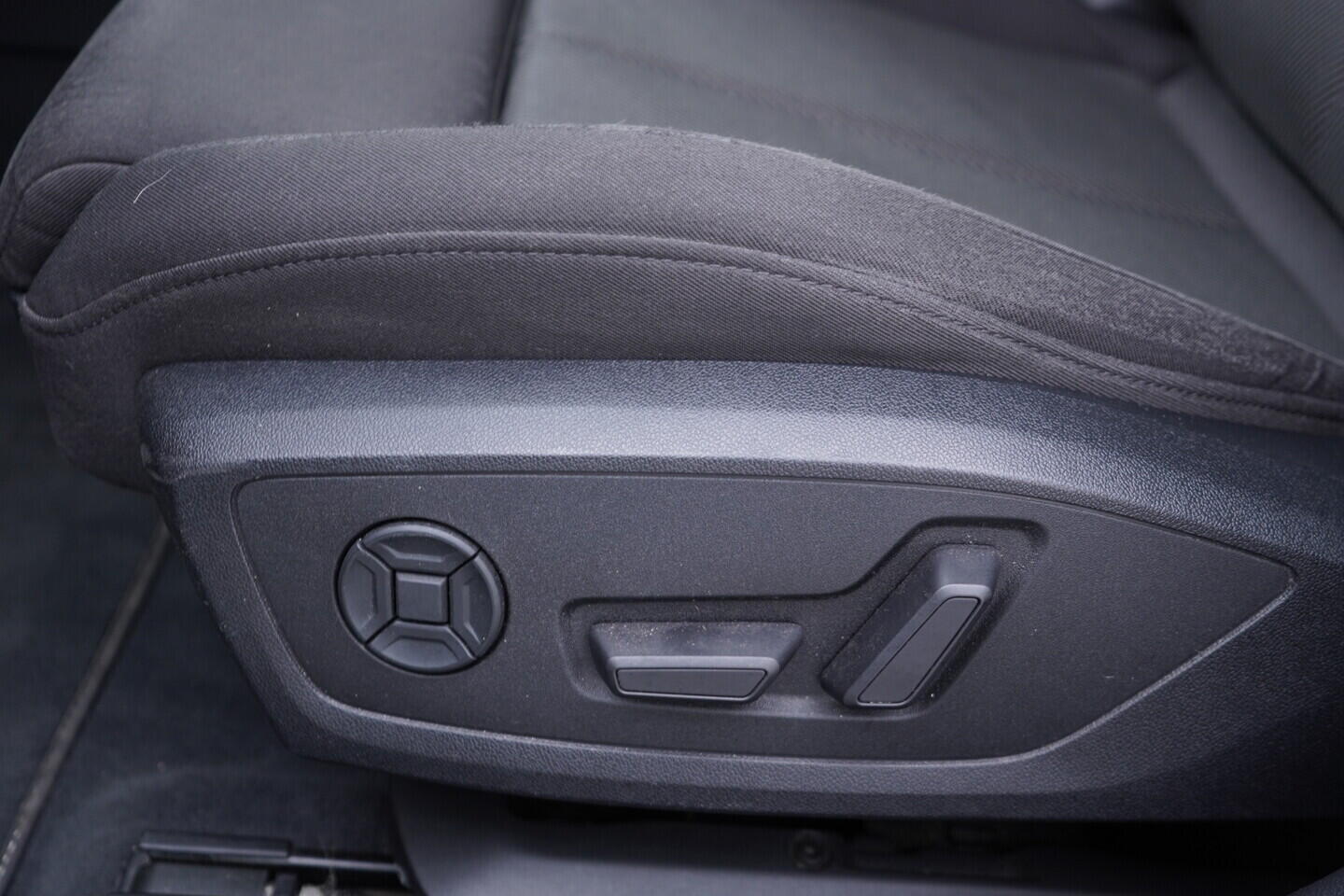 OV190V11128_23.webp_A6 AVANT  3.0 TDI 210 kW automat, DPH