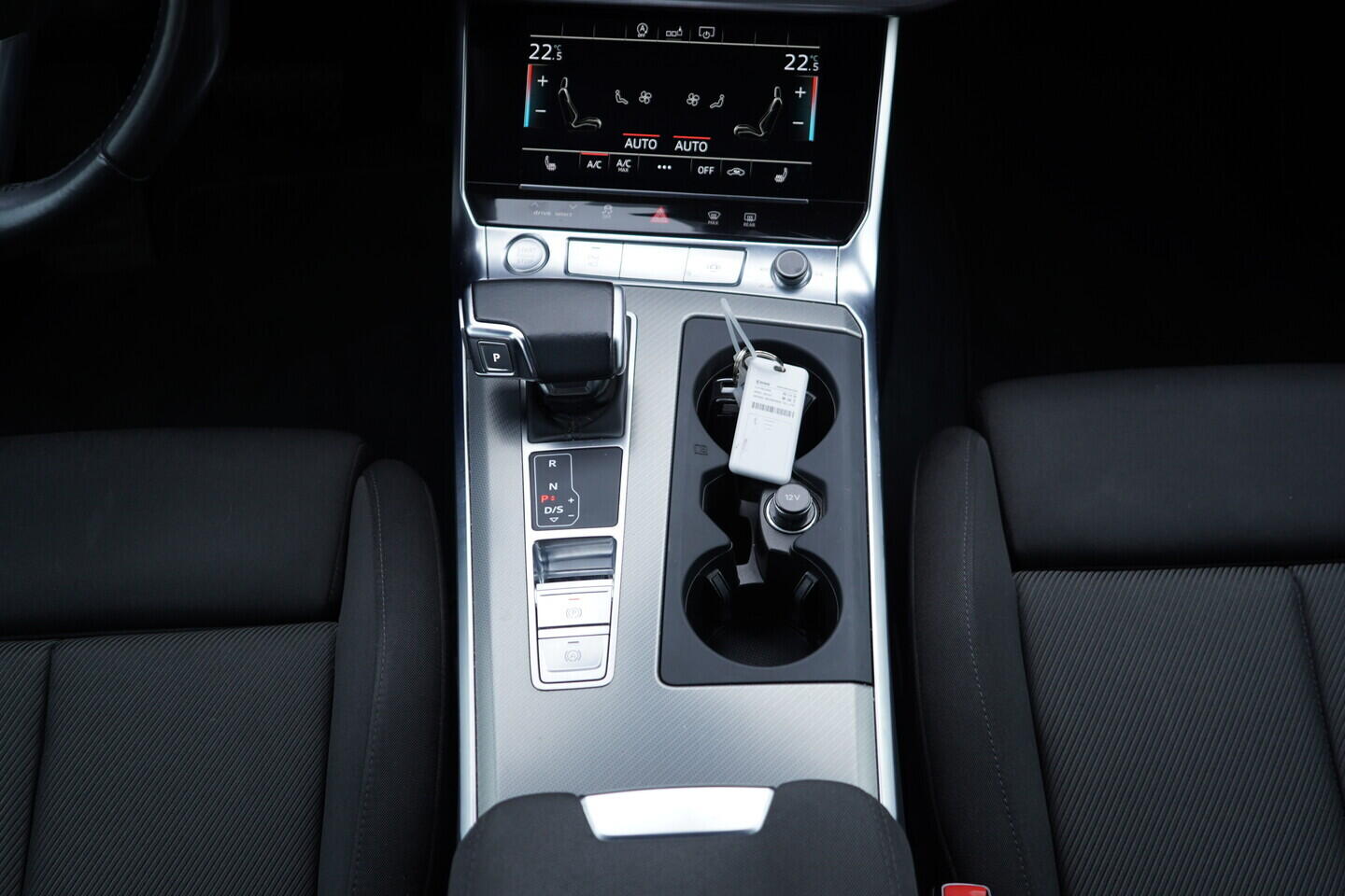 OV190V11128_37.webp_A6 AVANT  3.0 TDI 210 kW automat, DPH