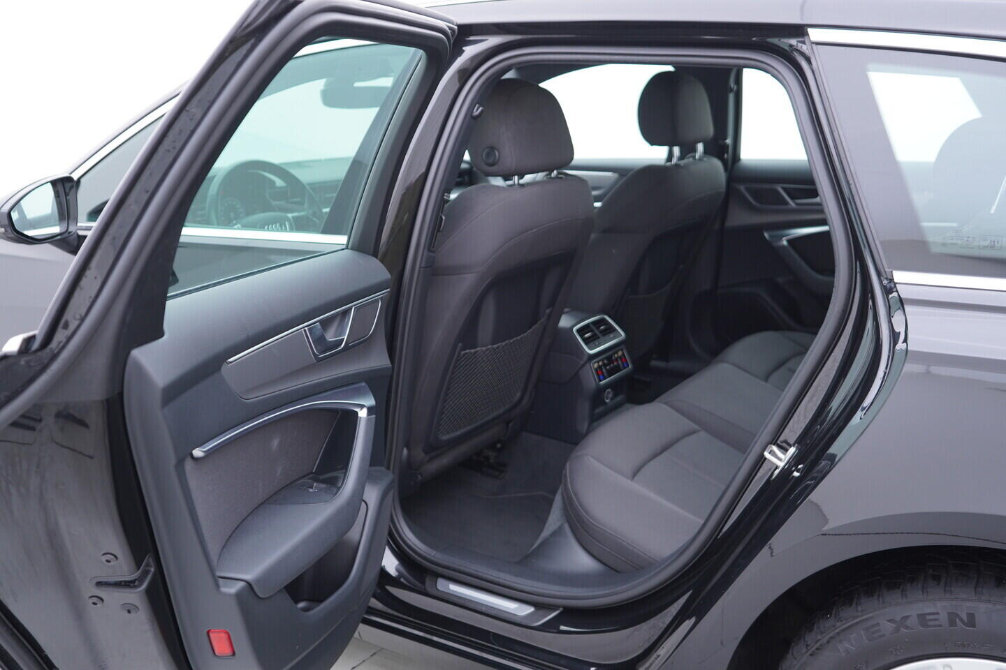 OV190V11128_38.webp_A6 AVANT  3.0 TDI 210 kW automat, DPH