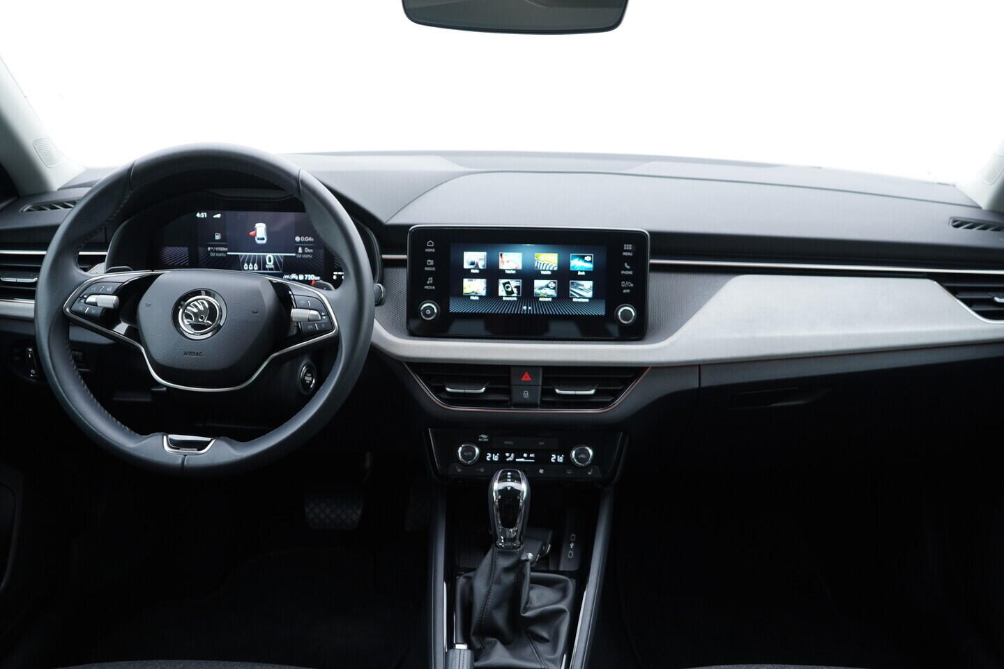 OV190V11129_25.webp_SCALA Top Selection 1.0 TSI 85 kW automat, DPH