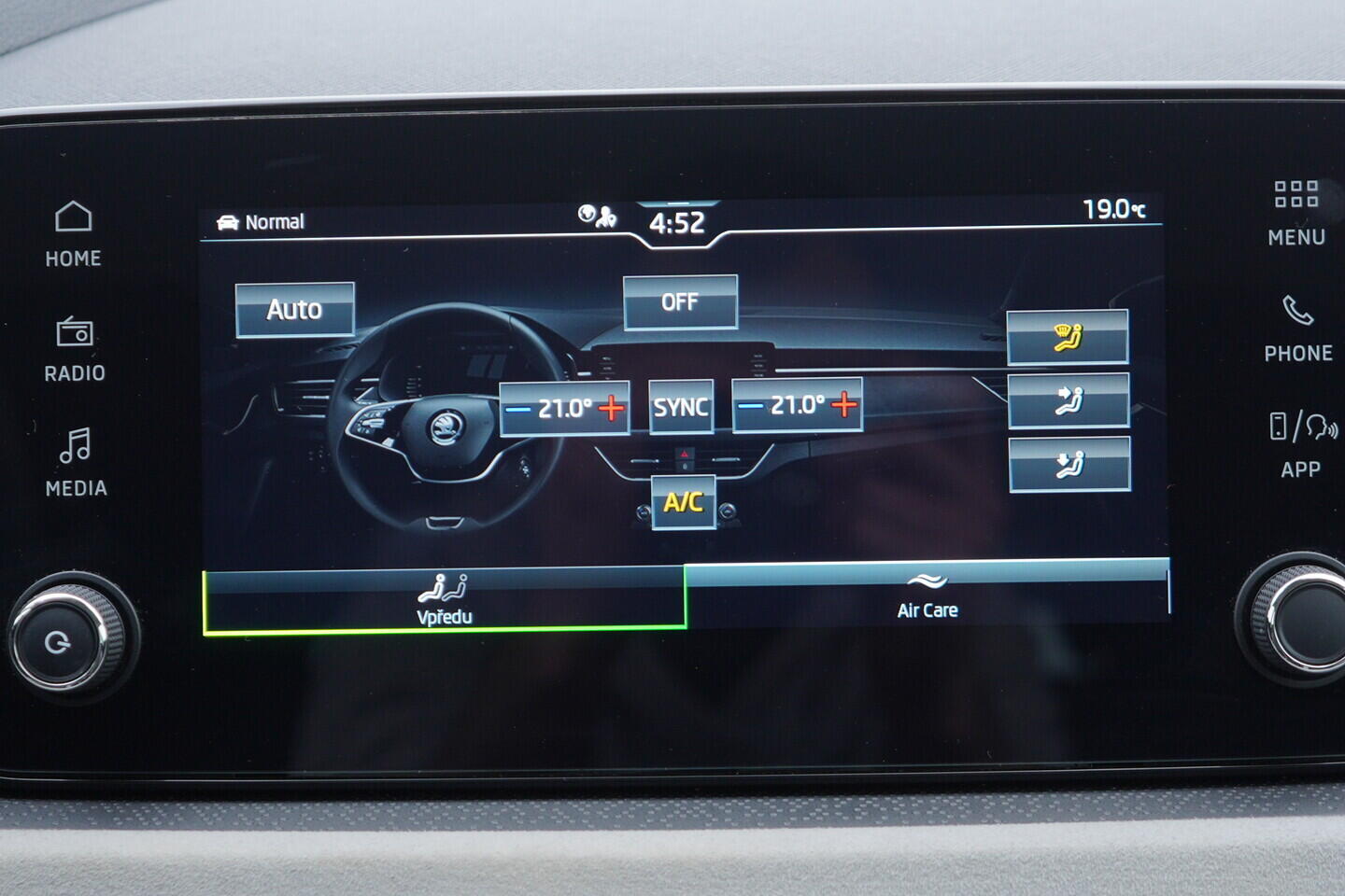 OV190V11129_30.webp_SCALA Top Selection 1.0 TSI 85 kW automat, DPH