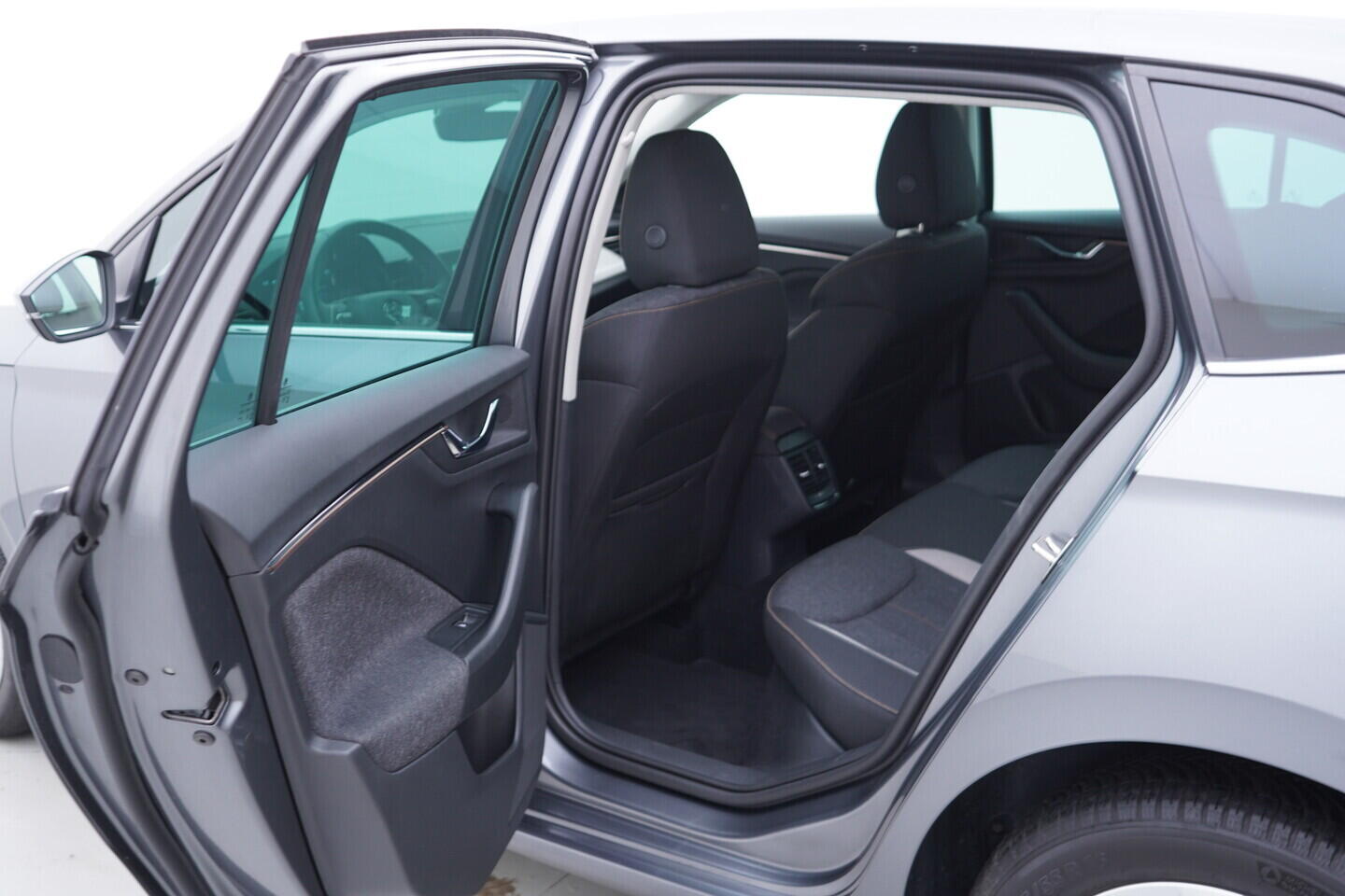 OV190V11129_33.webp_SCALA Top Selection 1.0 TSI 85 kW automat, DPH