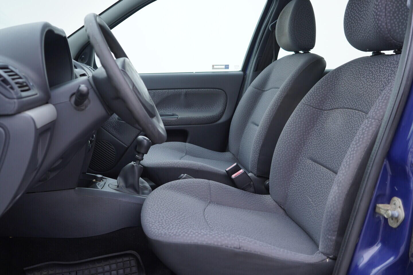 OV190V11131_22.webp_CLIO  1.1 1.2 8V 43 kW manuál