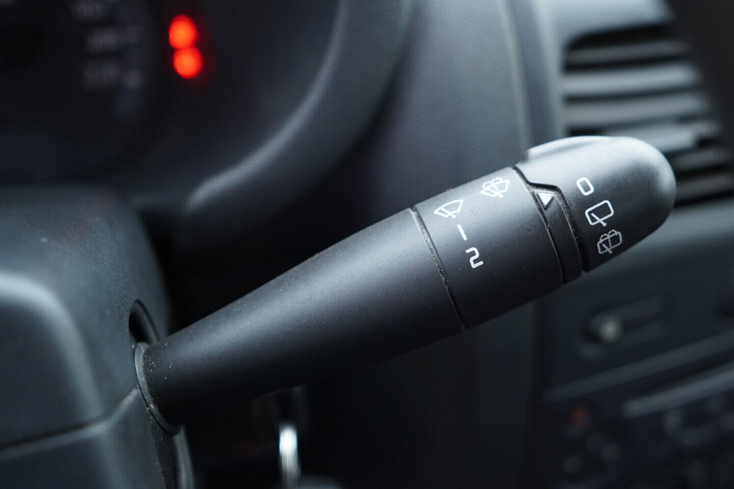 OV190V11131_24.webp_CLIO  1.1 1.2 8V 43 kW manuál