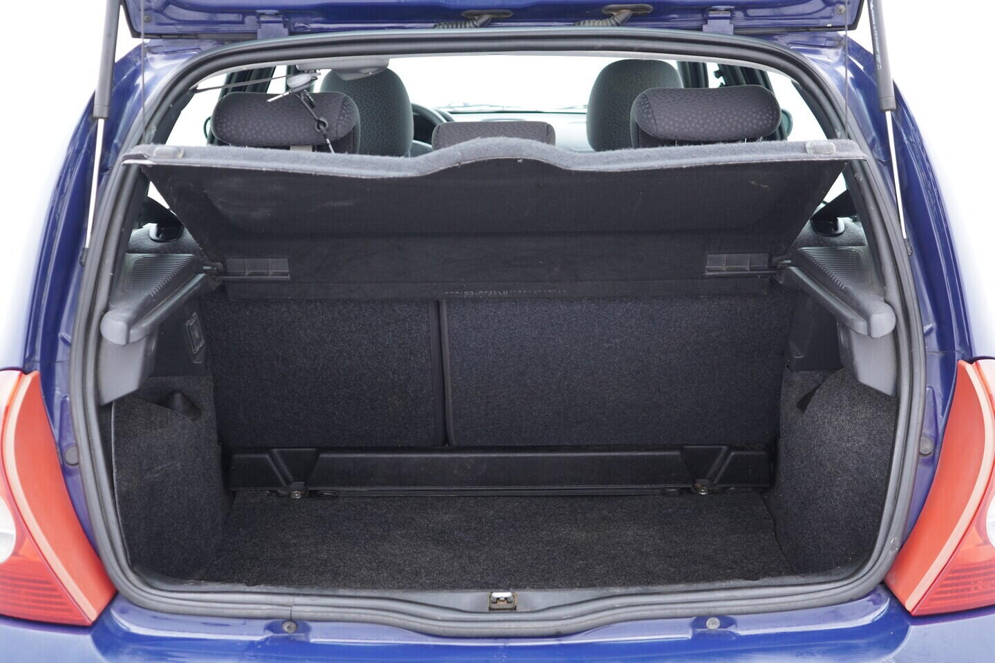 OV190V11131_34.webp_CLIO  1.1 1.2 8V 43 kW manuál