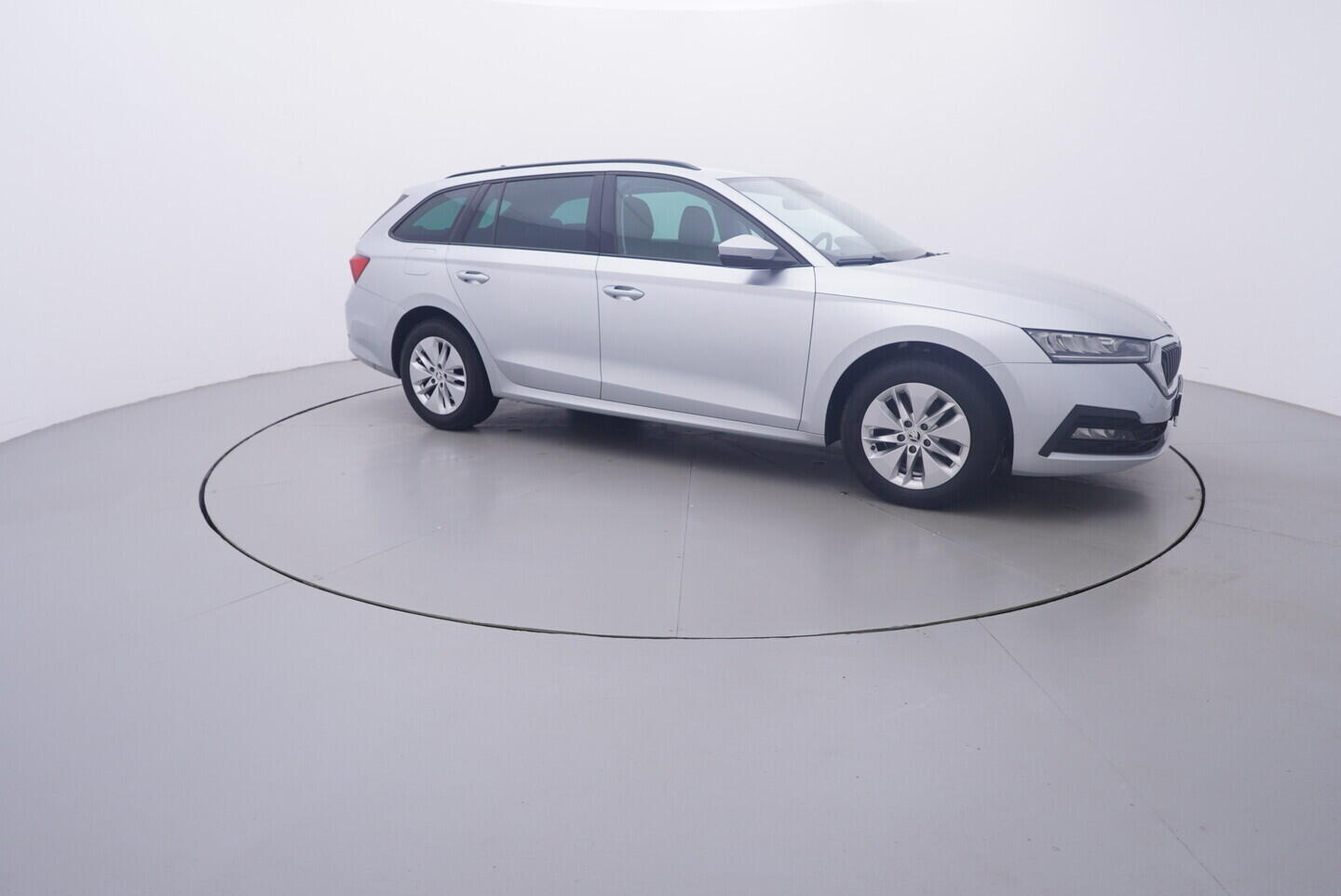 OV190V11133_16.webp_OCTAVIA Ambition 2.0 TDI 85 kW manuál, DPH