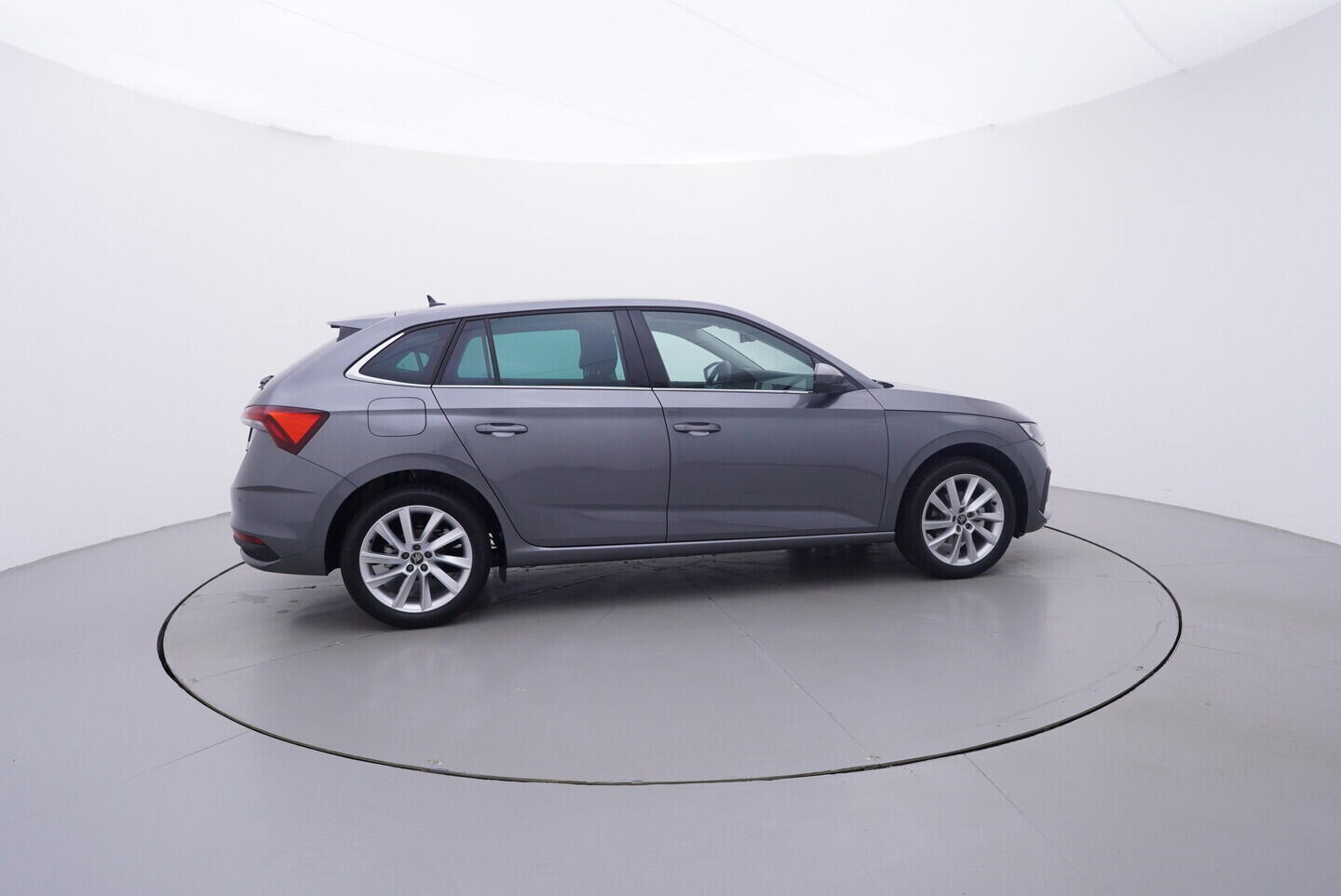 OV190V11136_15.webp_SCALA  1.0 TSI 85 kW manuál, DPH