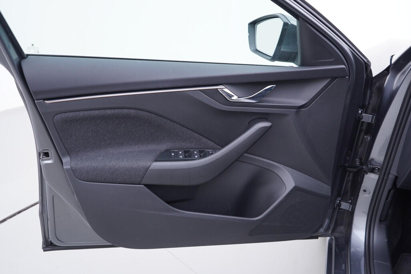 OV190V11136_19.webp_SCALA  1.0 TSI 85 kW manuál, DPH