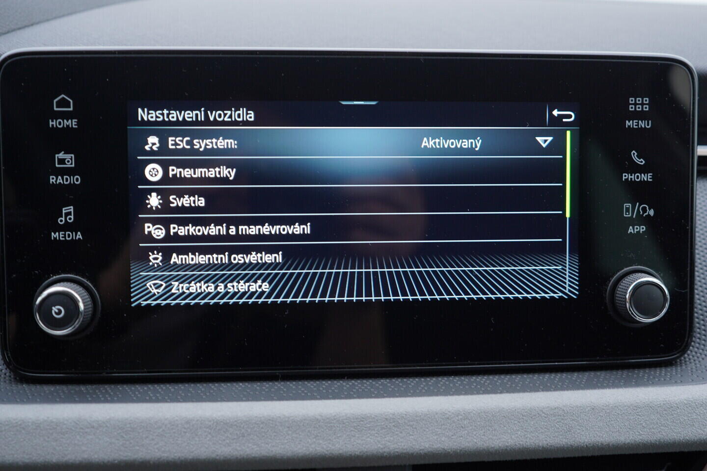 OV190V11136_30.webp_SCALA  1.0 TSI 85 kW manuál, DPH