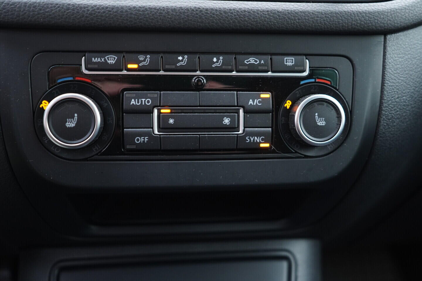 OV190V11141_33.webp_TIGUAN  2.0 TDI 103 kW manuál