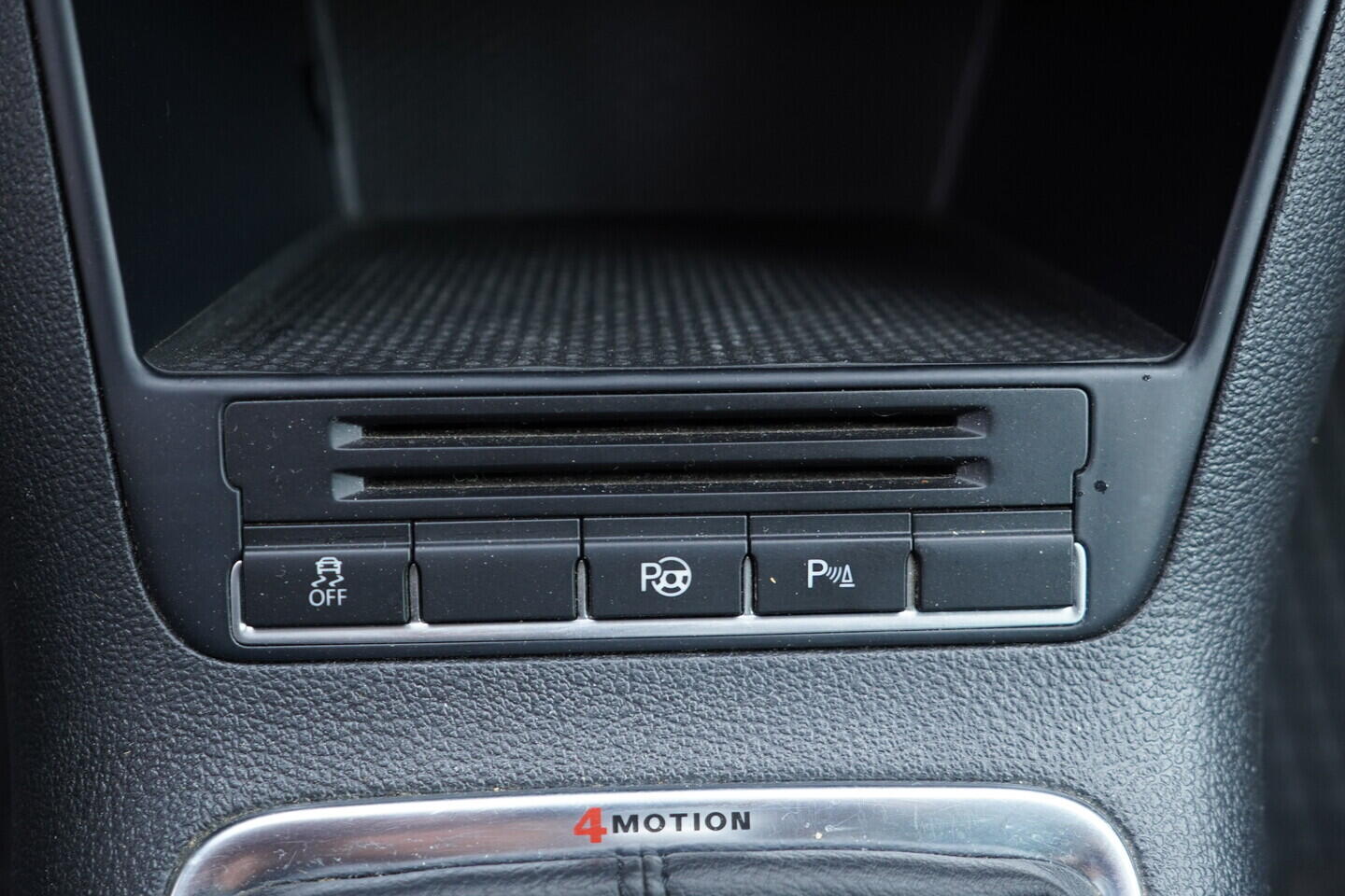 OV190V11141_34.webp_TIGUAN  2.0 TDI 103 kW manuál