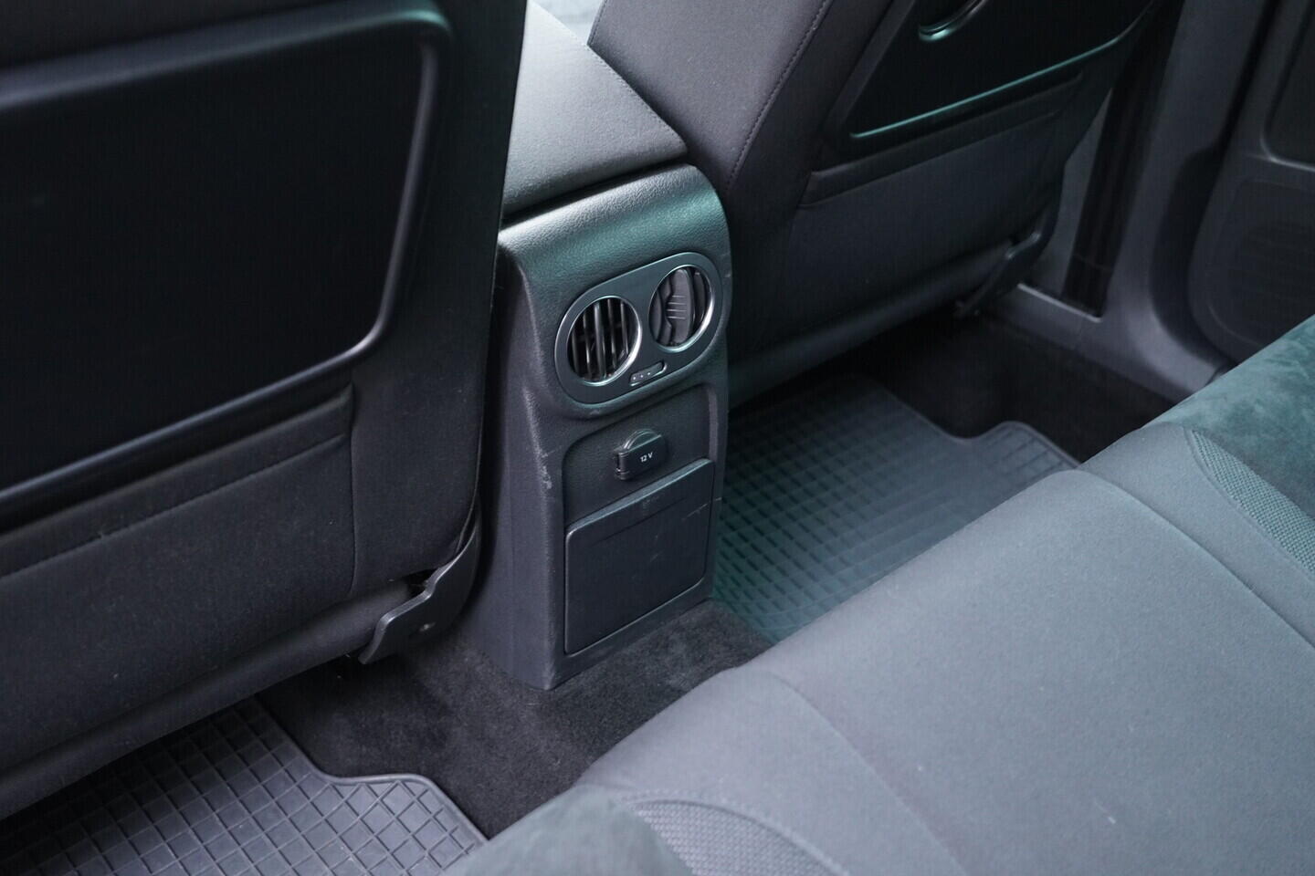 OV190V11141_38.webp_TIGUAN  2.0 TDI 103 kW manuál