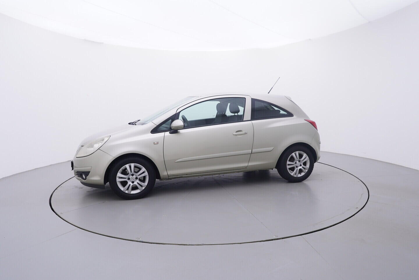 OV190V11142_11.webp_CORSA  1.2 CDTi 66 kW manuál