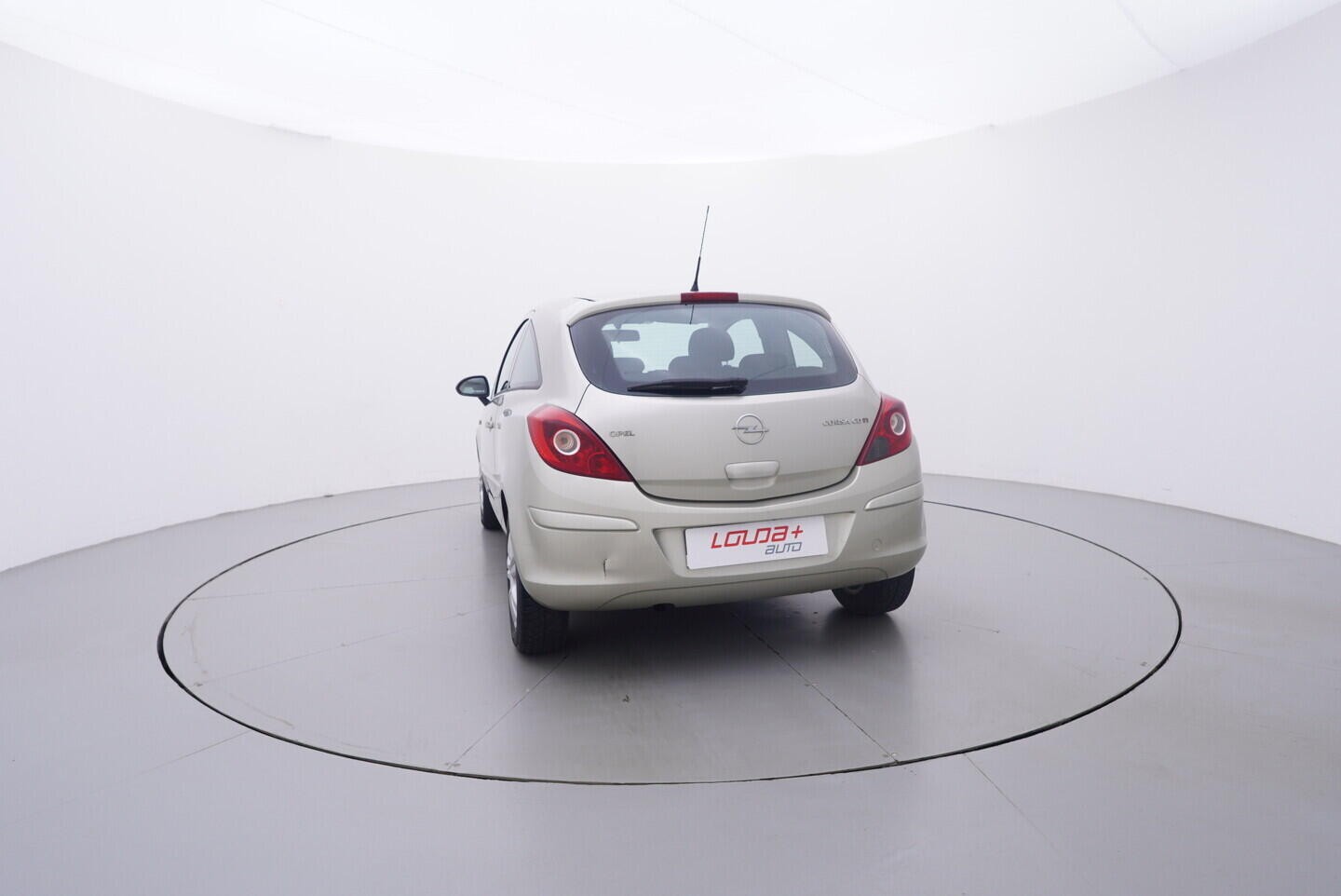 OV190V11142_13.webp_CORSA  1.2 CDTi 66 kW manuál