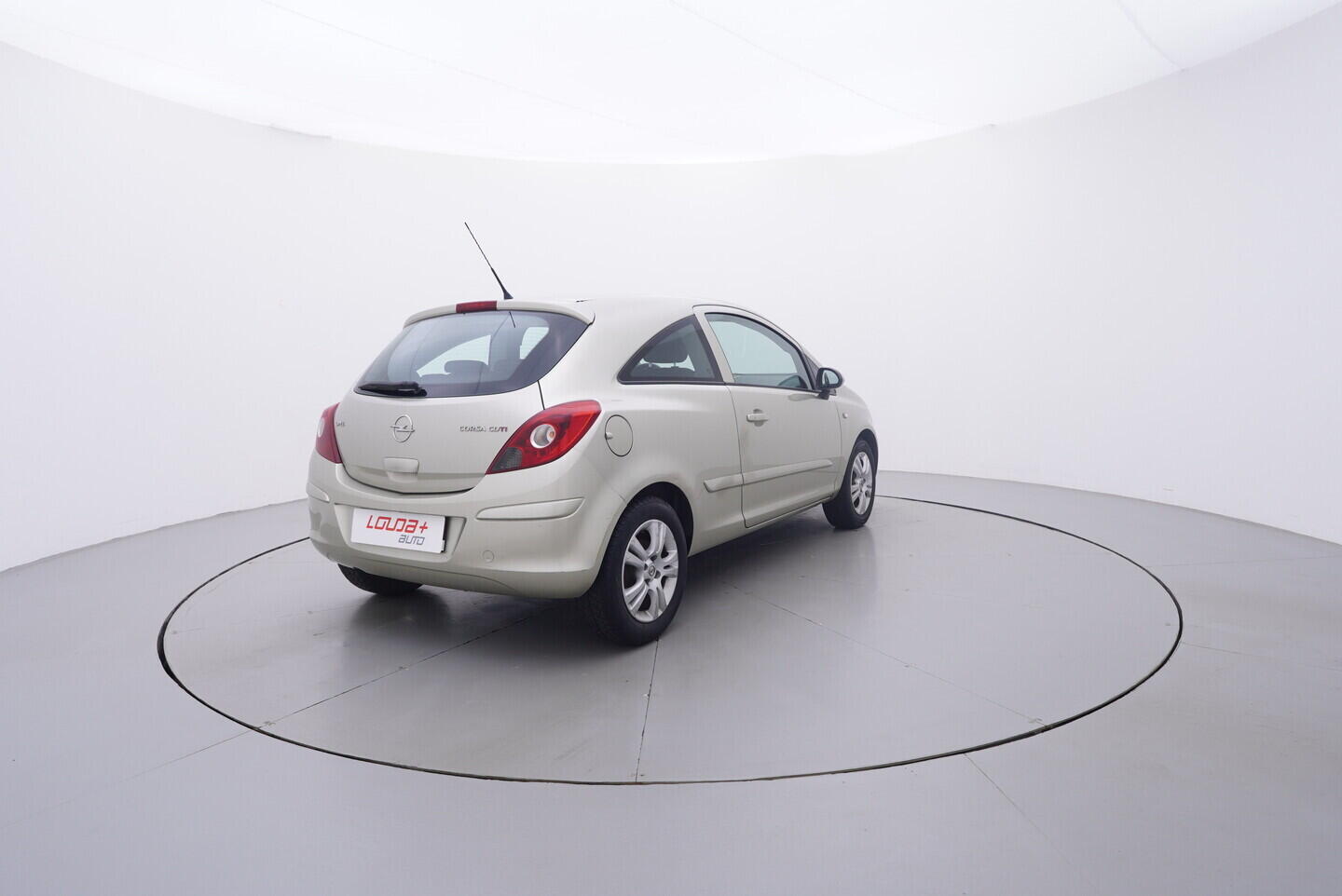 OV190V11142_14.webp_CORSA  1.2 CDTi 66 kW manuál