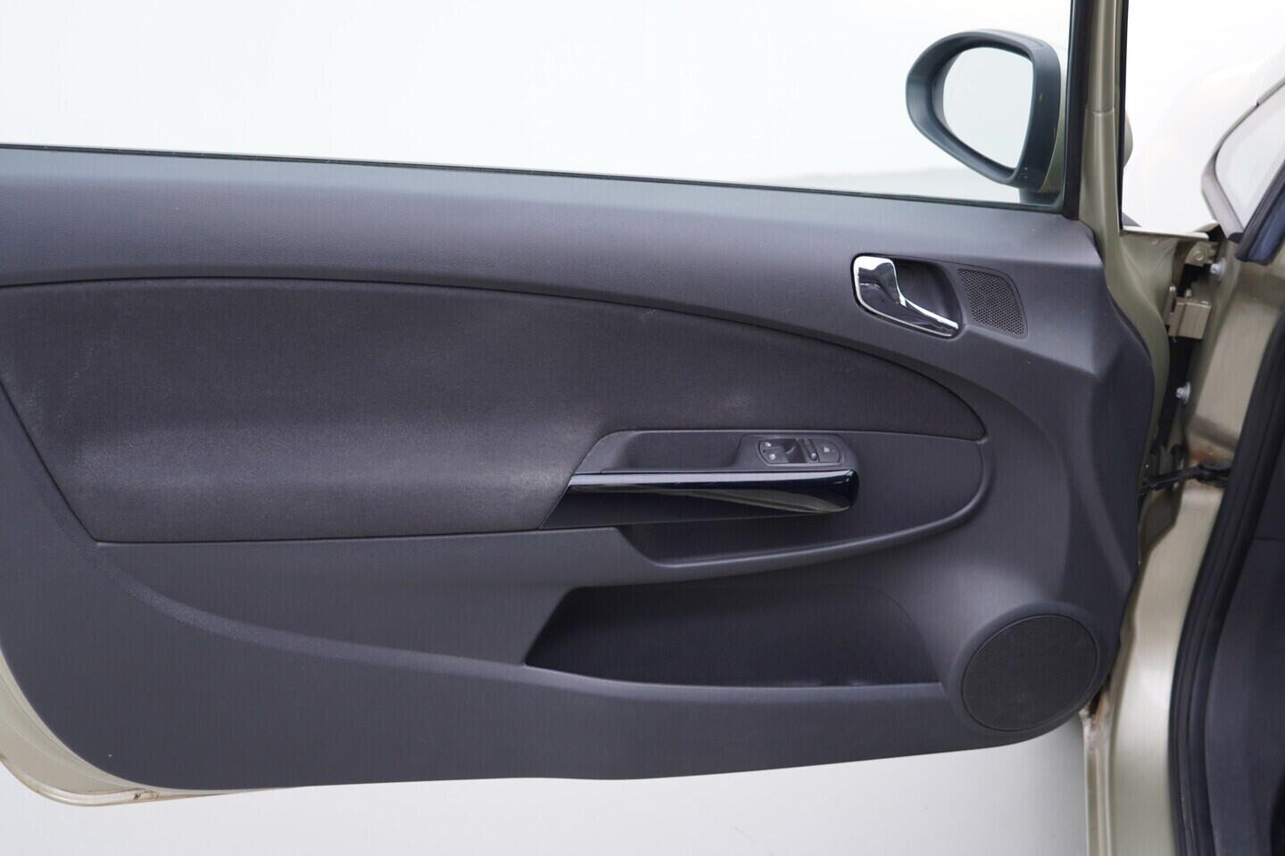 OV190V11142_19.webp_CORSA  1.2 CDTi 66 kW manuál